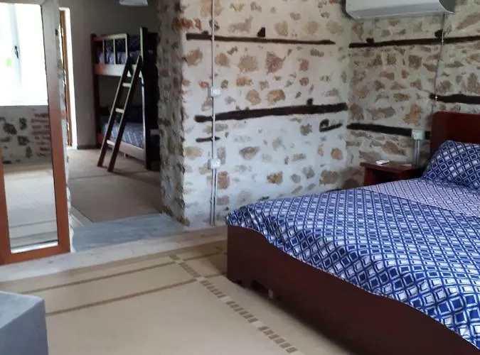 Bona\'S Home