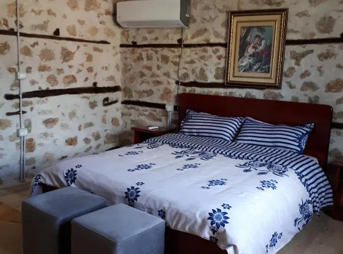 Bona\'S Home