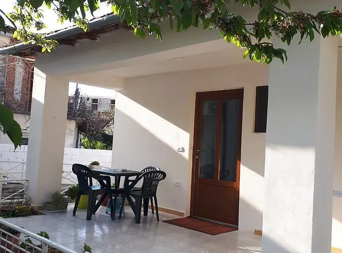 Bona\'S Home